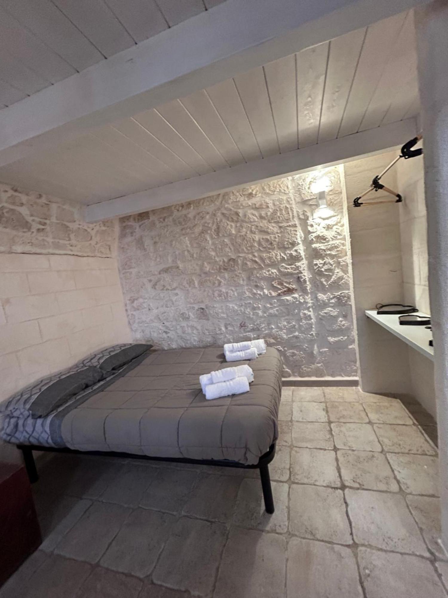 La 13 Guest House Ostuni Exterior foto
