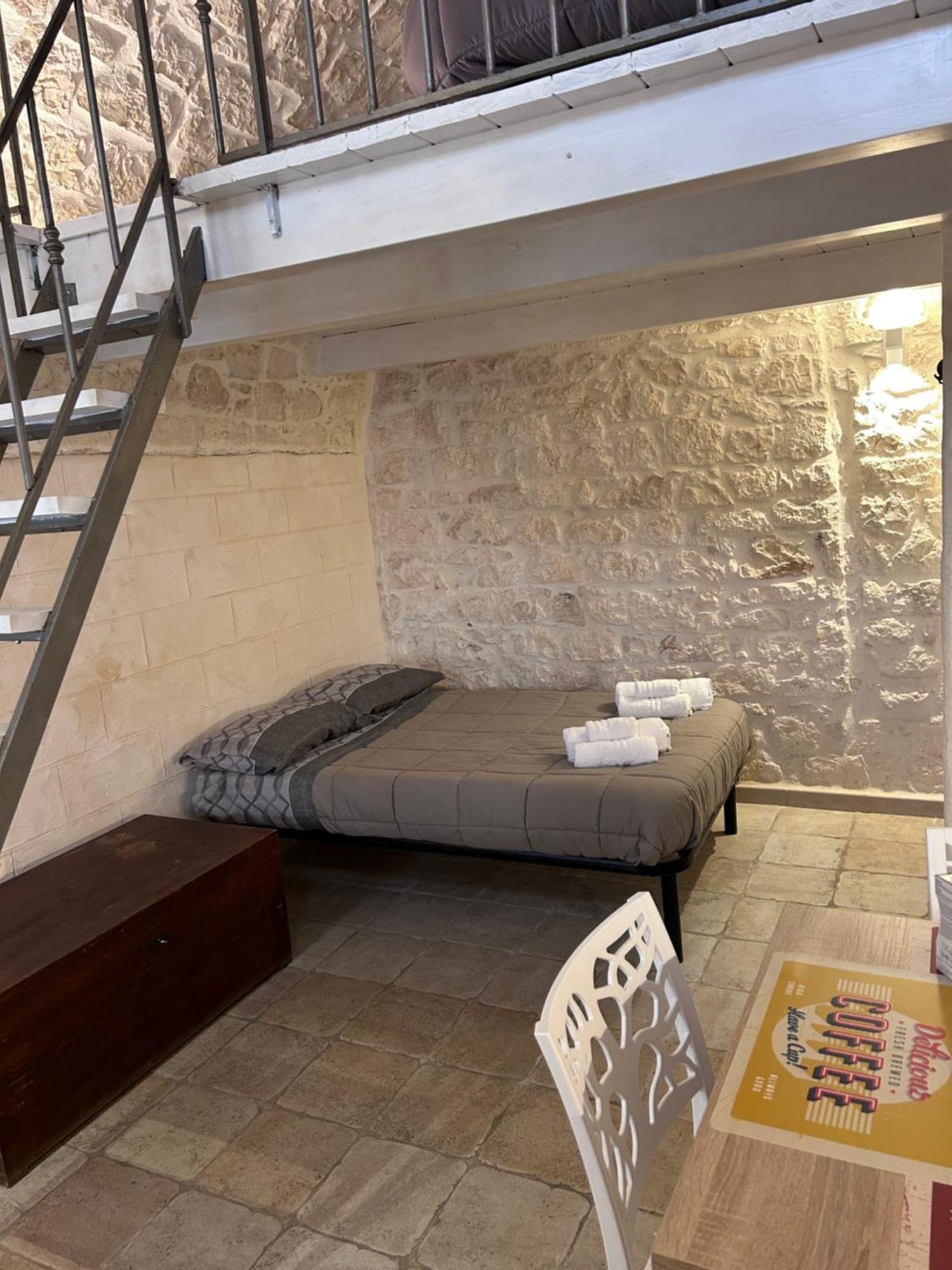 La 13 Guest House Ostuni Exterior foto